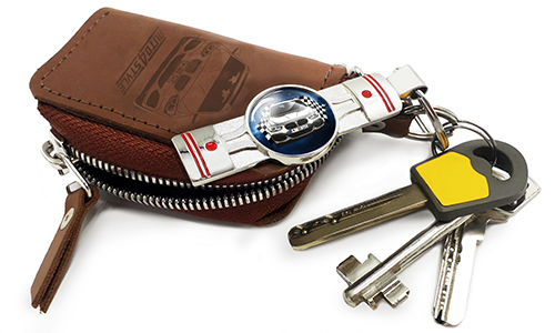 Autoschlüsselanhänger mit den Schlüsseln und Schlüsselhülle bedruckter schlüsselanhänger