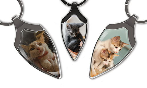 Porte-clés personnalisé en forme de bouclier avec une photo de votre chat