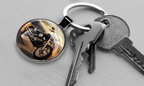 Round keychain with a personal photo of your motorbike