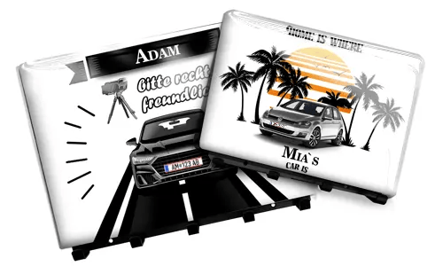 Věšák na klíče s designem na jméno