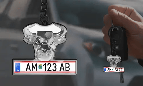 gallery-bull-keychain-licence-plate-1