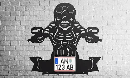 gallery-keyholder-wall-skeleton-motorcycle-rider-license-plate-text-printed-1