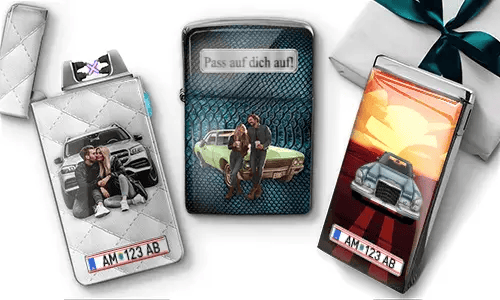 Personalisierte Zigarettenetuis mit individuellen Bildern und Kennzeichen. Sie zeigen Paare mit Autos, eine Geschenkbox und ein Schild mit der Aufschrift „Zusammen Glücklich“.