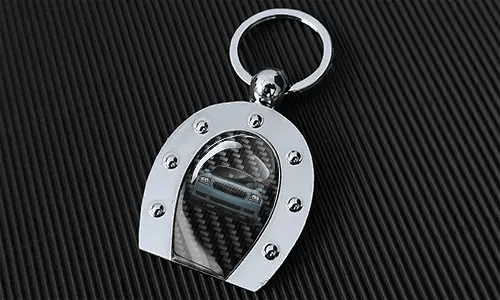 gallery-photo-horseshoe-keychain-1