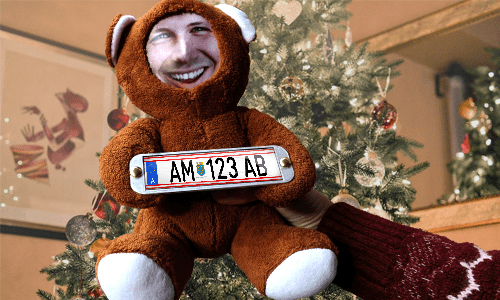 Cuddly toy with photo with license plate