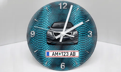 wanduhr mit foto auf dem Tisch wanduhr foto