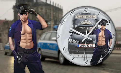 gallery-wall-clock-police-design-4
