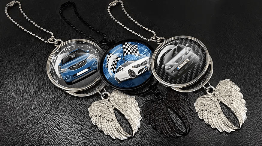 head-mirror-chain-angel-wings-1